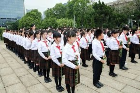 清明祭英烈，传承爱国情——开展清明祭扫烈士陵园活动