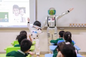 第14届读书月丨妈妈来给我们讲故事啦！Mom comes to school to tell us stories!